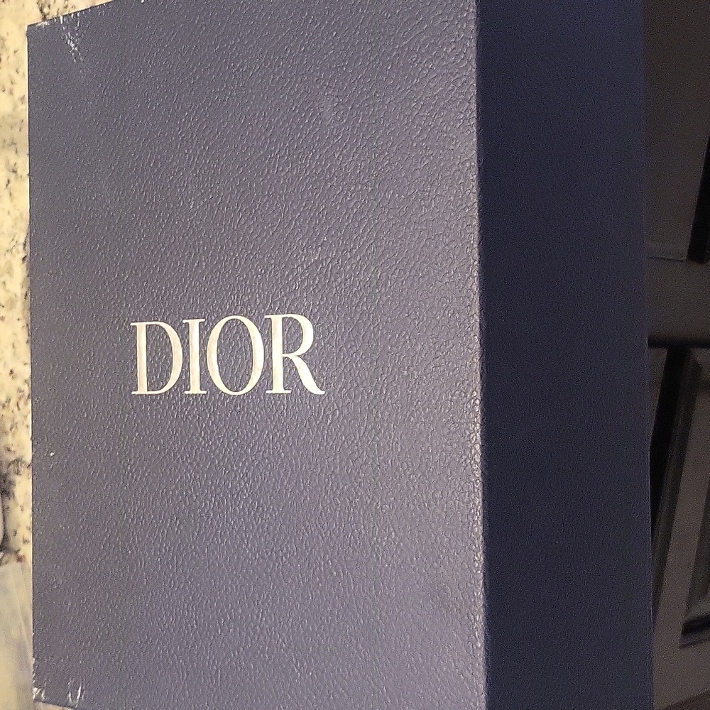 Used but very clean Dior B23 high top men's sneakers